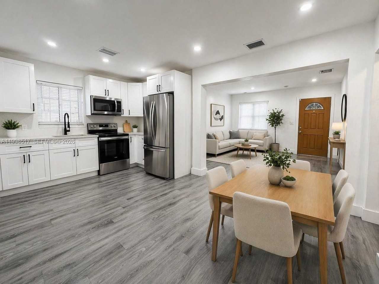 736 Nw 41st St - Photo 3 of 12