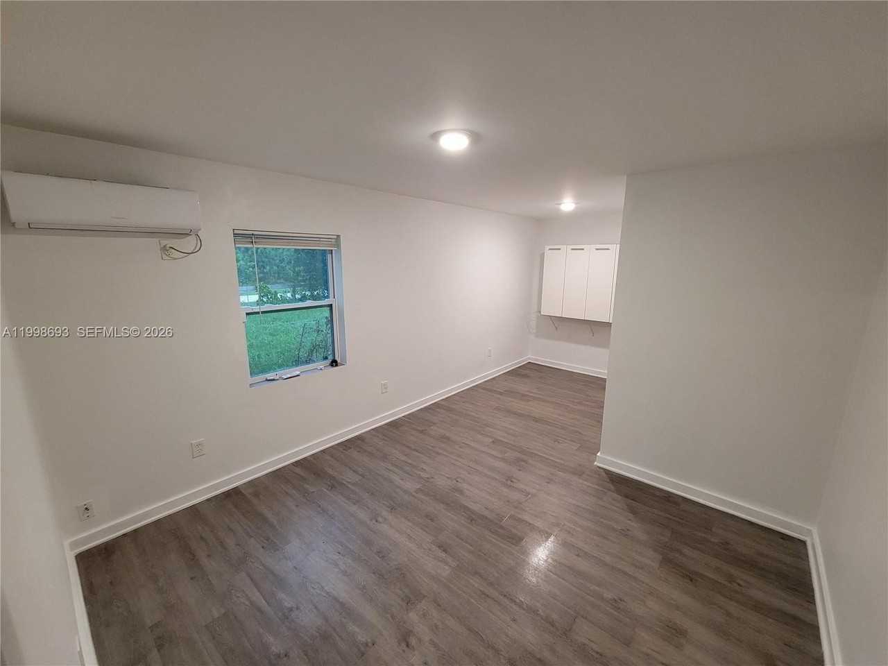 551 Avenida Del Sur #1 - Photo 5 of 40