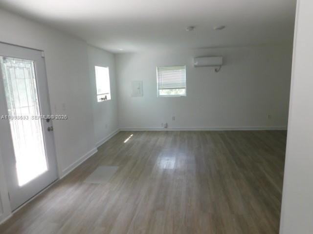 551 Avenida Del Sur #1 - Photo 7 of 40