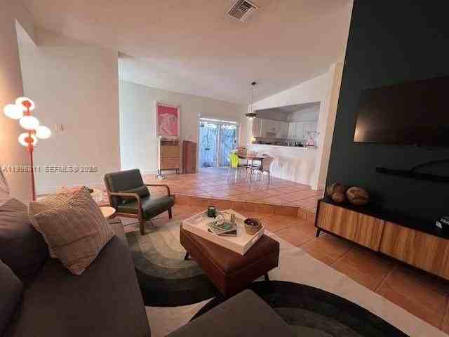 3155 Jackson Ave - Photo 6 of 20