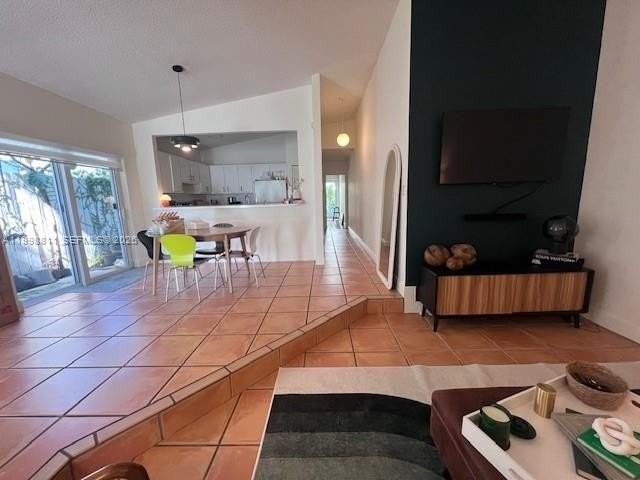 3155 Jackson Ave - Photo 7 of 20