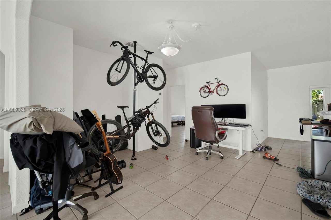 5510 Sw 161st Pl - Photo 5 of 28