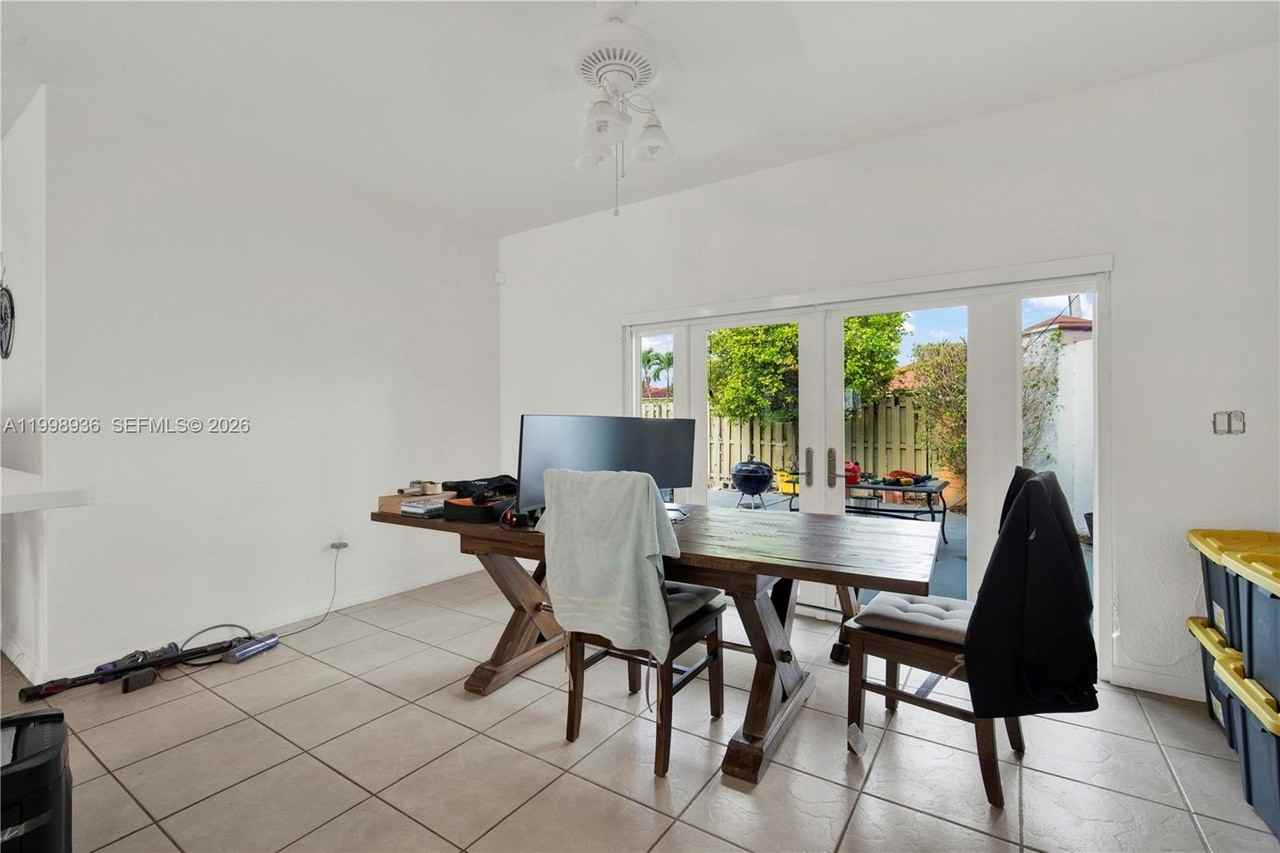 5510 Sw 161st Pl - Photo 7 of 28