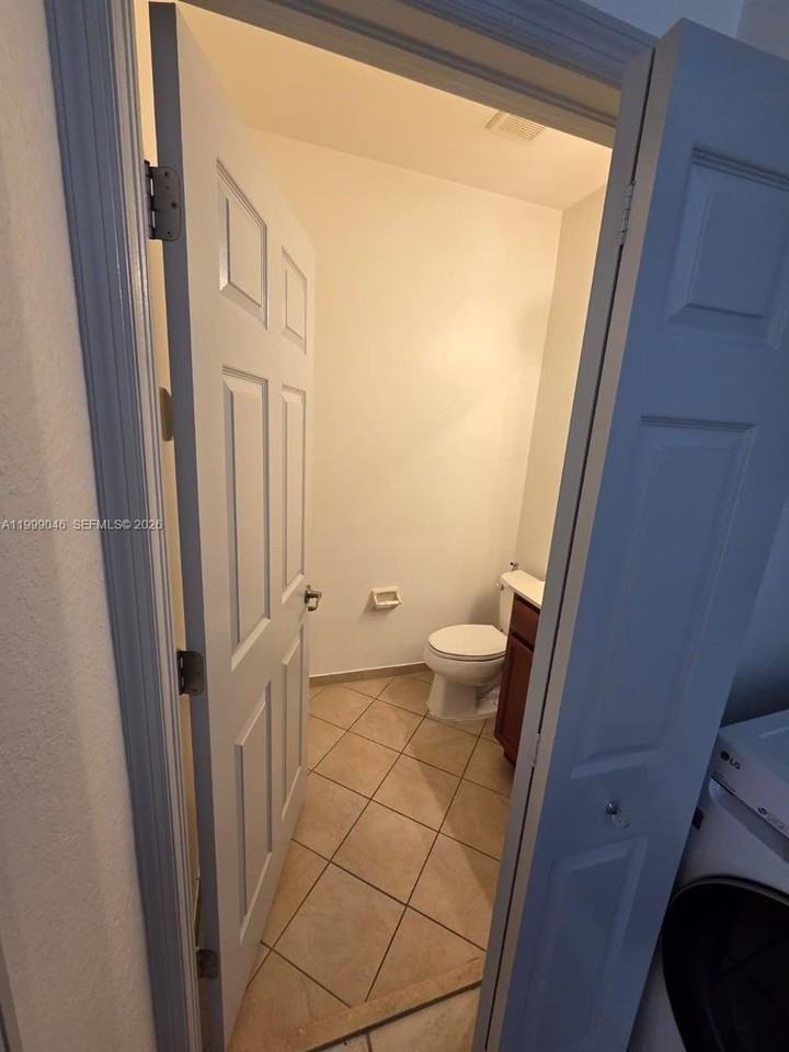 16293 Sw 71st Ter - Photo 6 of 28