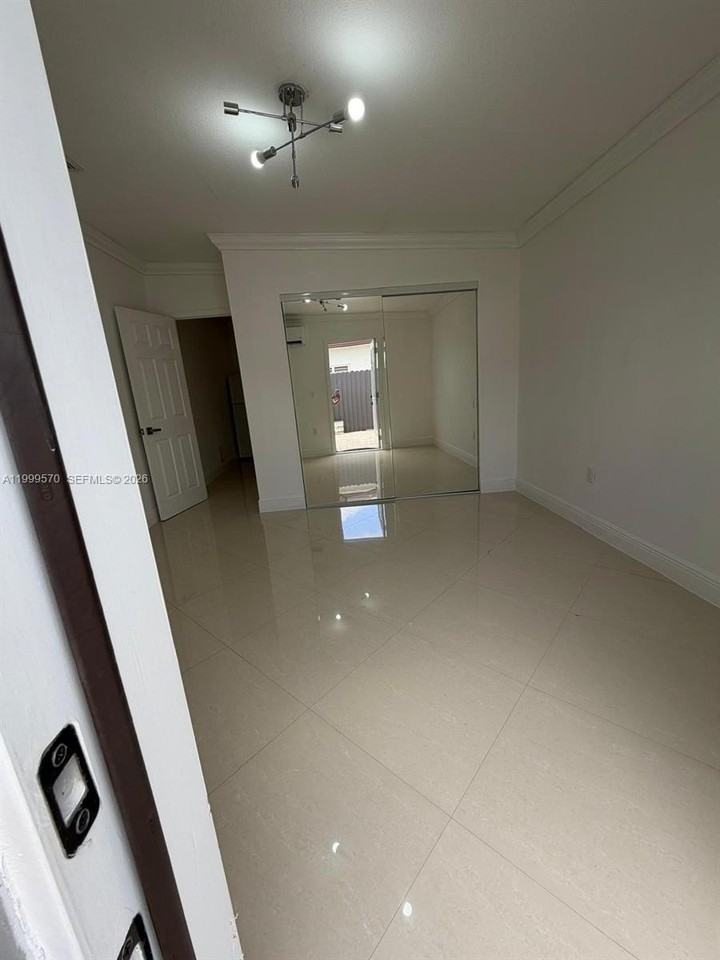 19732 Sw 121st Ave #1 - Photo 3 of 4