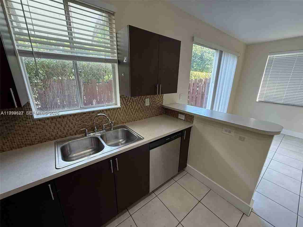 6990 Nw 177th St #J100 - Photo 5 of 21