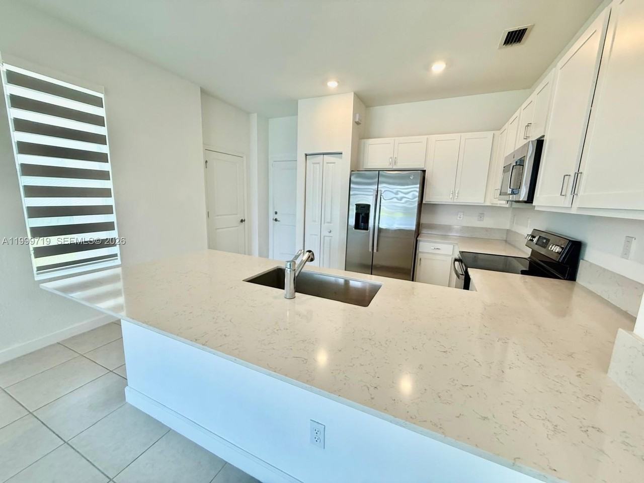 6931 Harbours Edge Ave #6931 - Photo 7 of 23