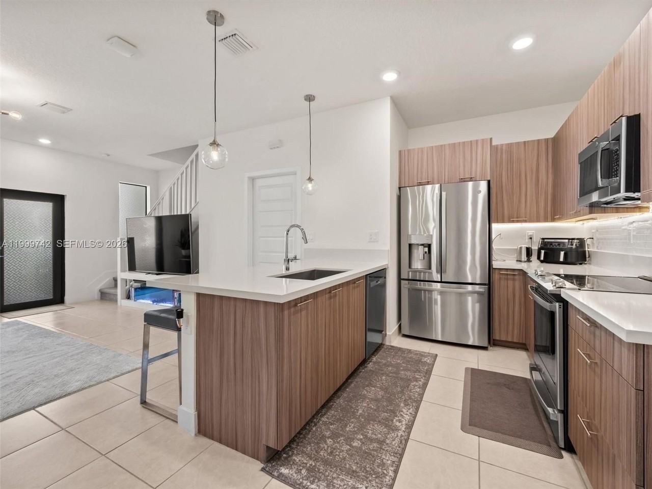 4654 Nw 83rd Path #4654 - Photo 5 of 28