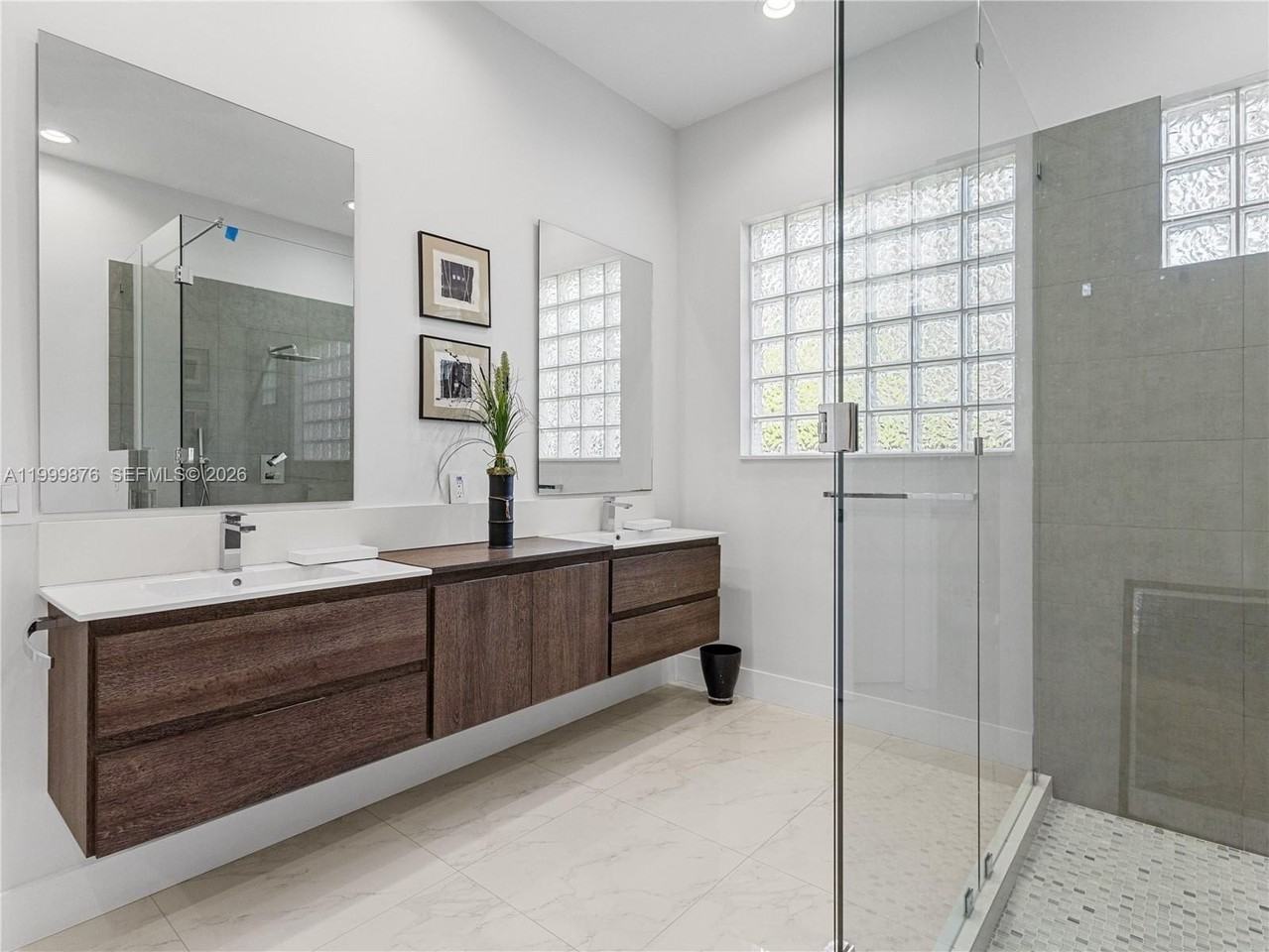 11339 Nw 71st St #11339 - Photo 4 of 46