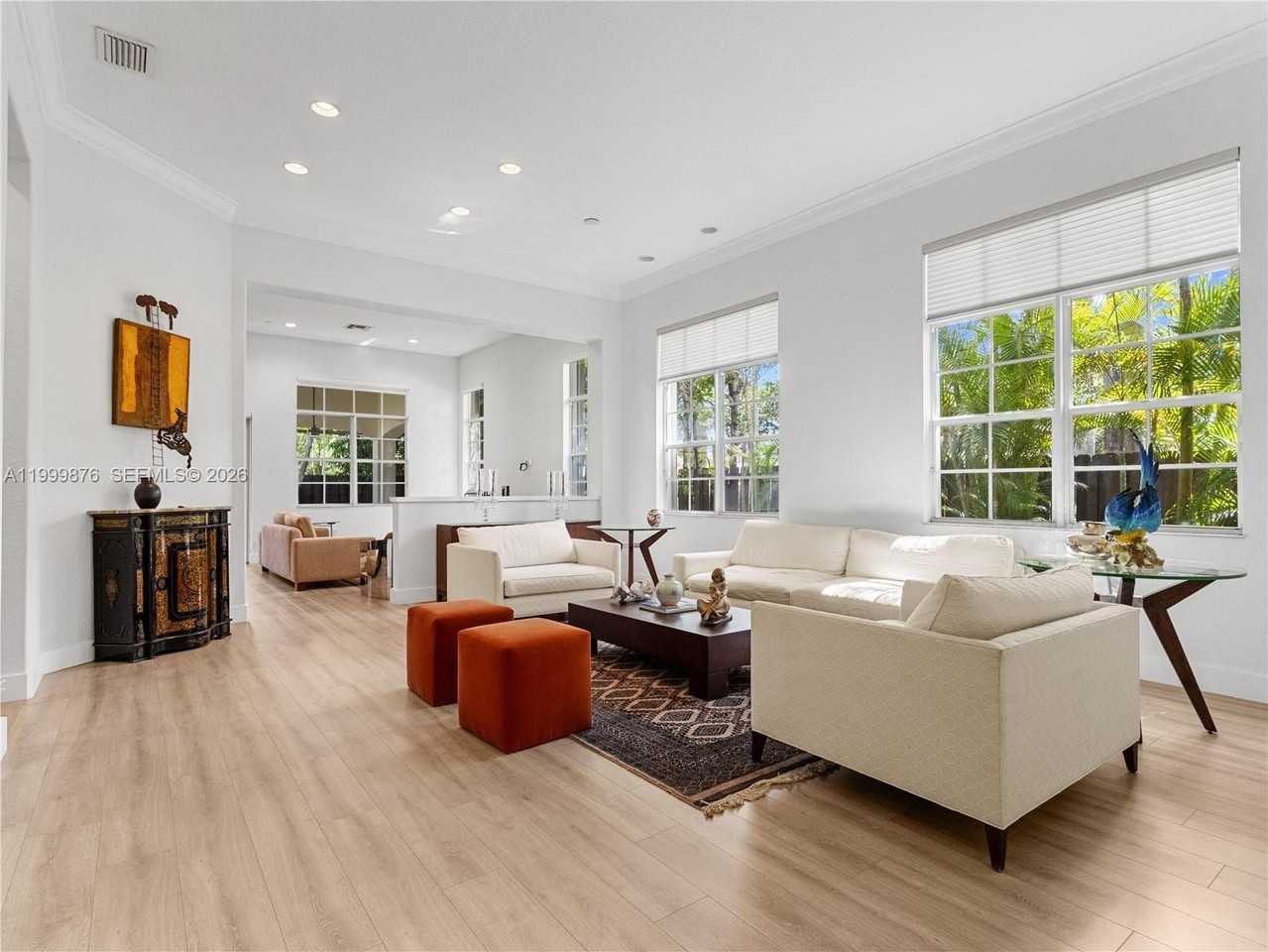 11339 Nw 71st St #11339 - Photo 6 of 46