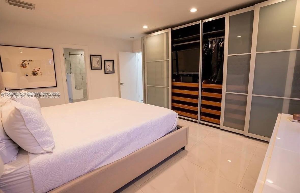 31 Sw 6th St - Photo 4 of 24