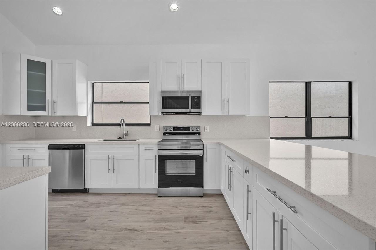 8694 Kimble Way #8694 - Photo 6 of 19