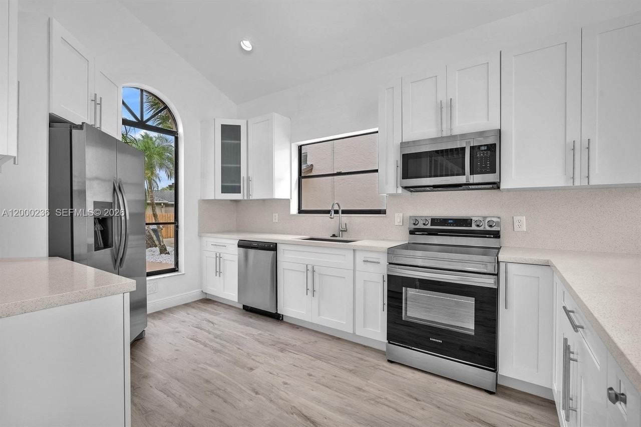 8694 Kimble Way #8694 - Photo 7 of 19