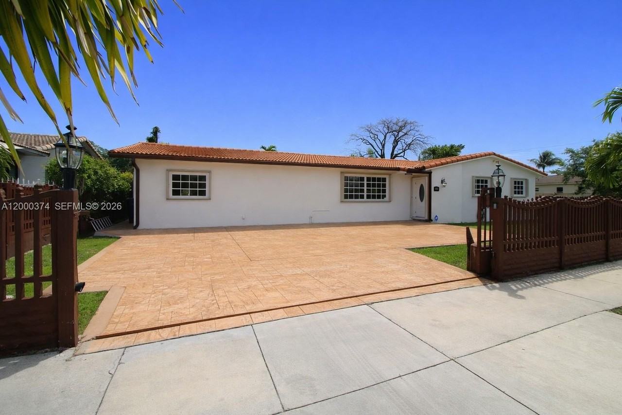 6331 Sw 94th Ave #NA - Photo 2 of 25