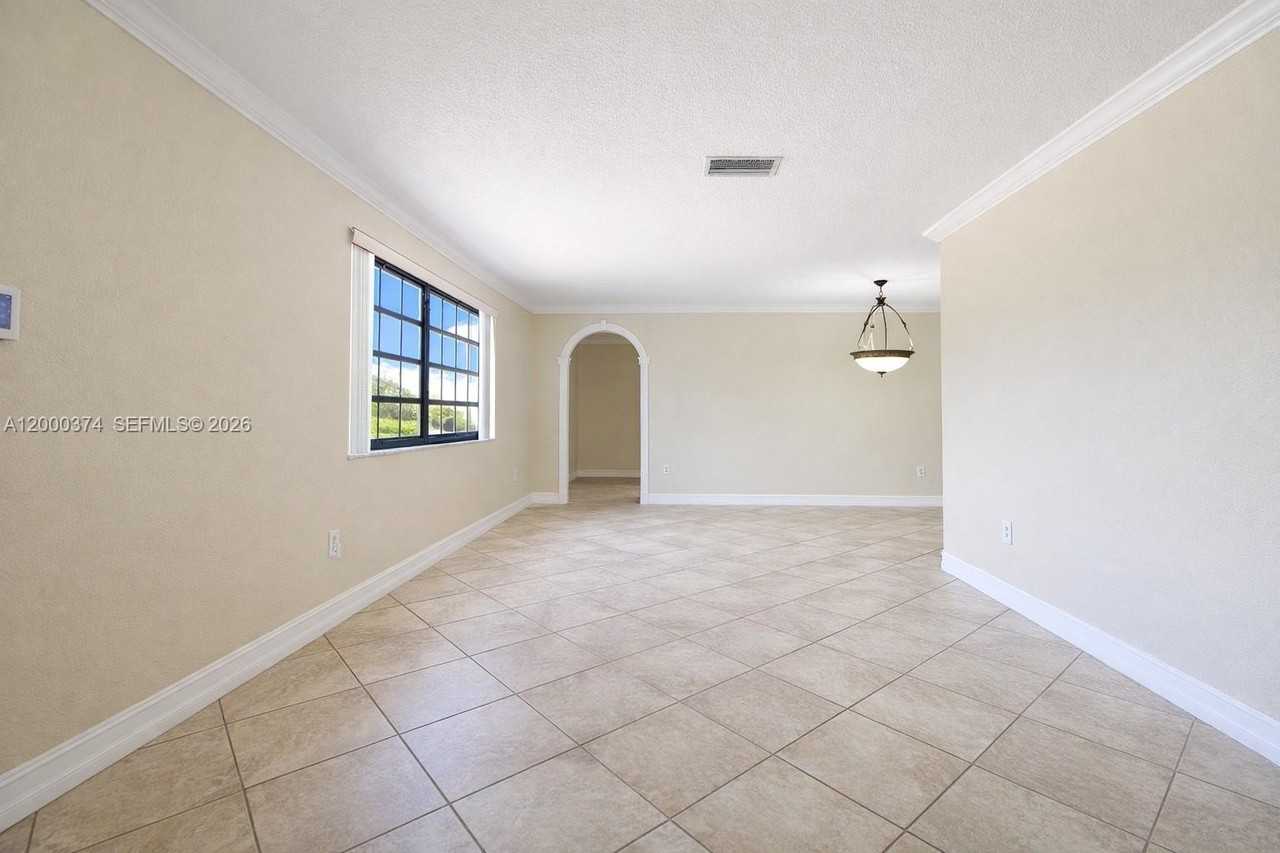 6331 Sw 94th Ave #NA - Photo 7 of 25