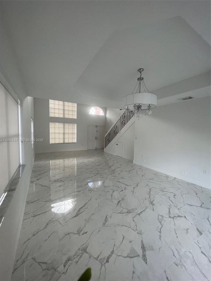 16461 Sw 100th Ter #16461 - Photo 2 of 6