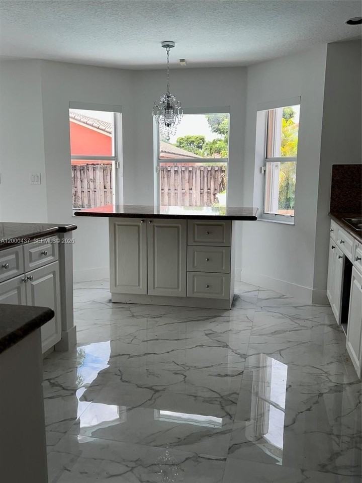 16461 Sw 100th Ter #16461 - Photo 4 of 6