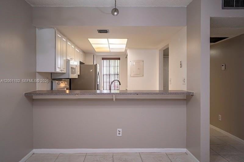 905 Southridge Rd #104C - Photo 6 of 26