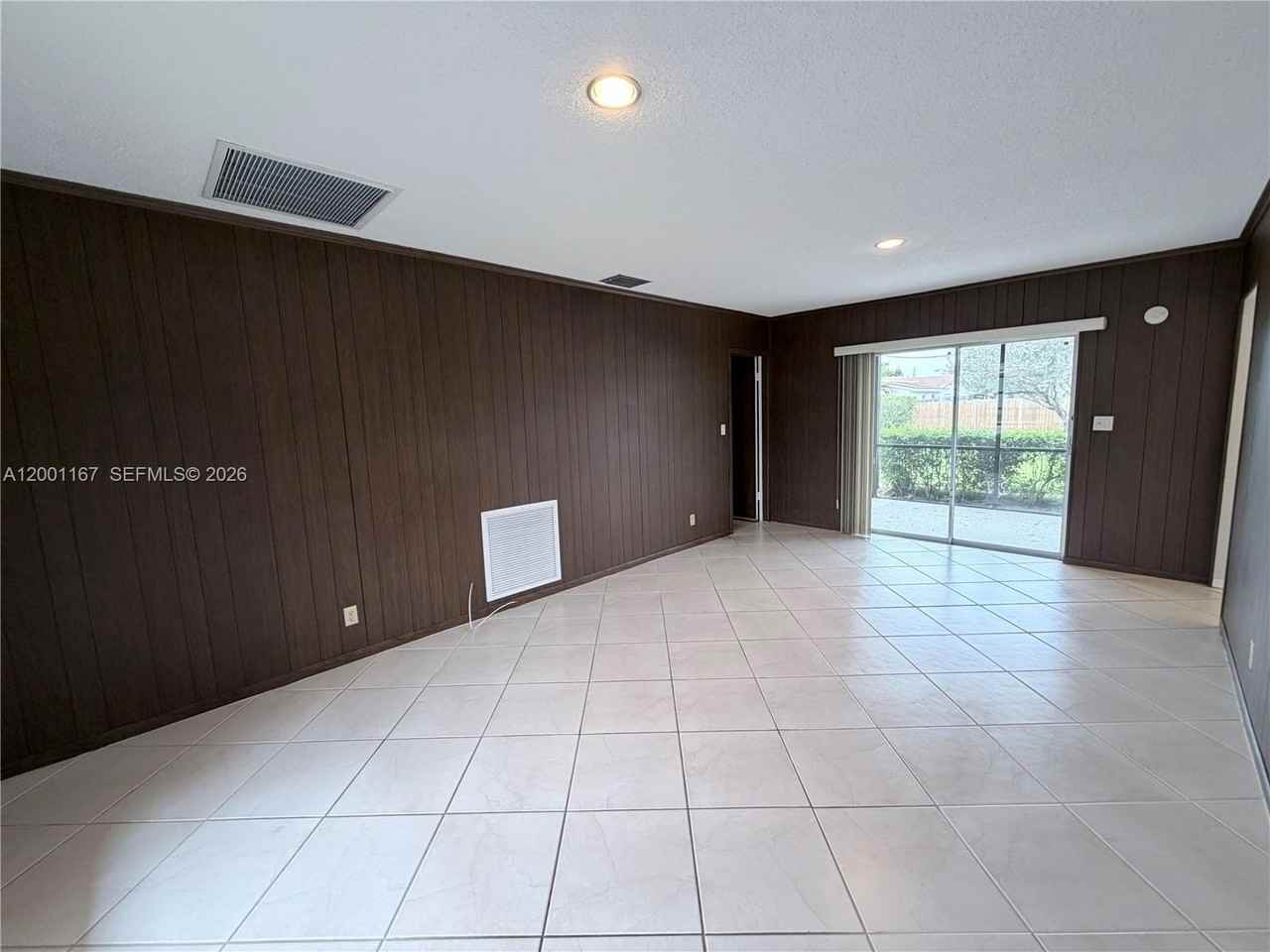 5011 Madison St - Photo 7 of 26