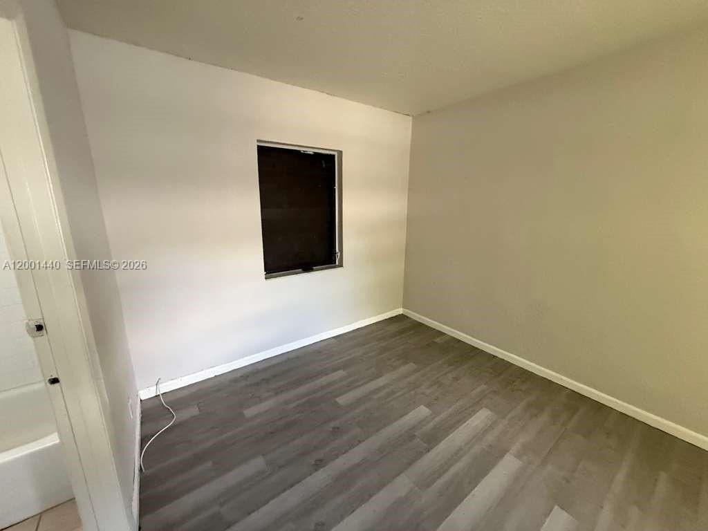 817 Nw 10th St #2 - Photo 2 of 9