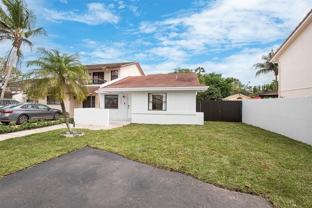 6427 Sw 135th Ave - Photo 1 of 1