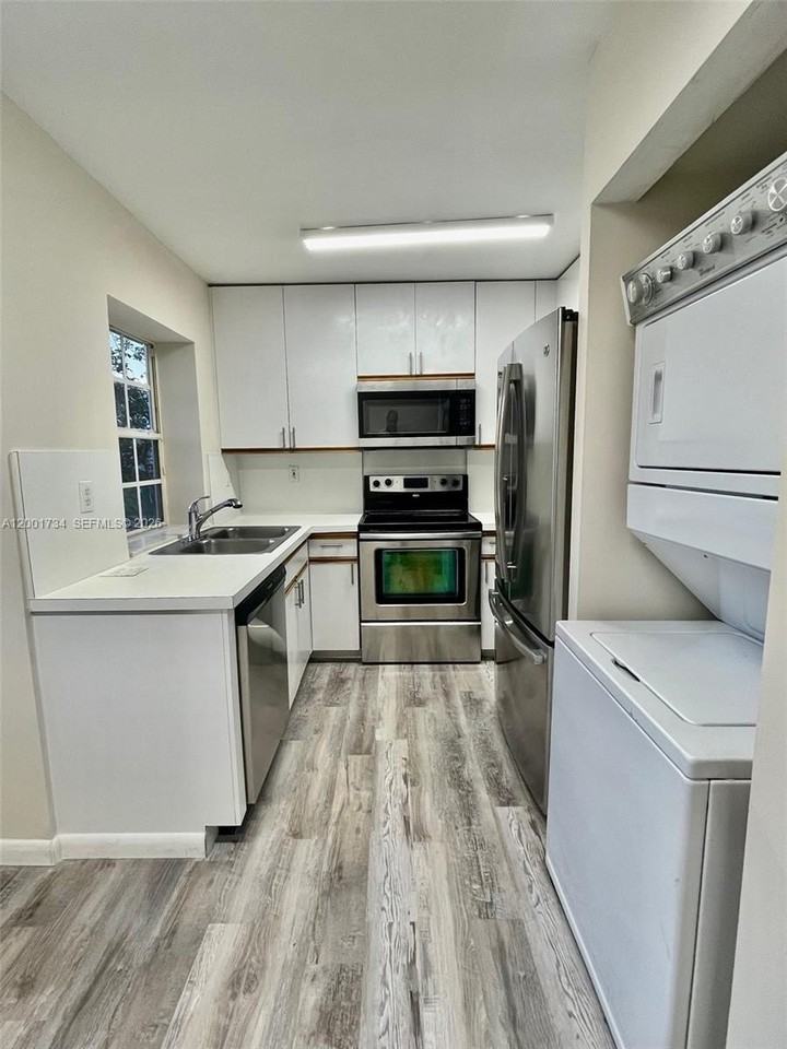 13754 Sw 147th Circle Ln #1 - Photo 6 of 19