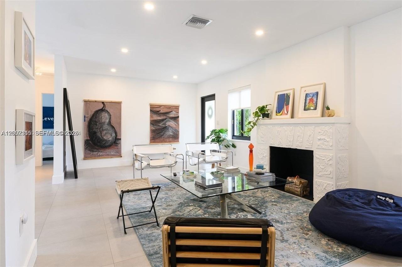 5981 Sw 13th Ter - Photo 2 of 34