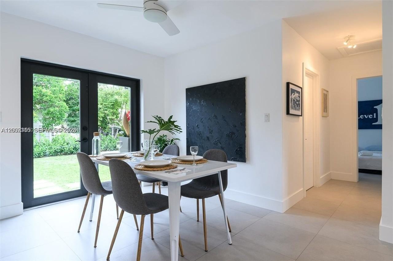 5981 Sw 13th Ter - Photo 5 of 34