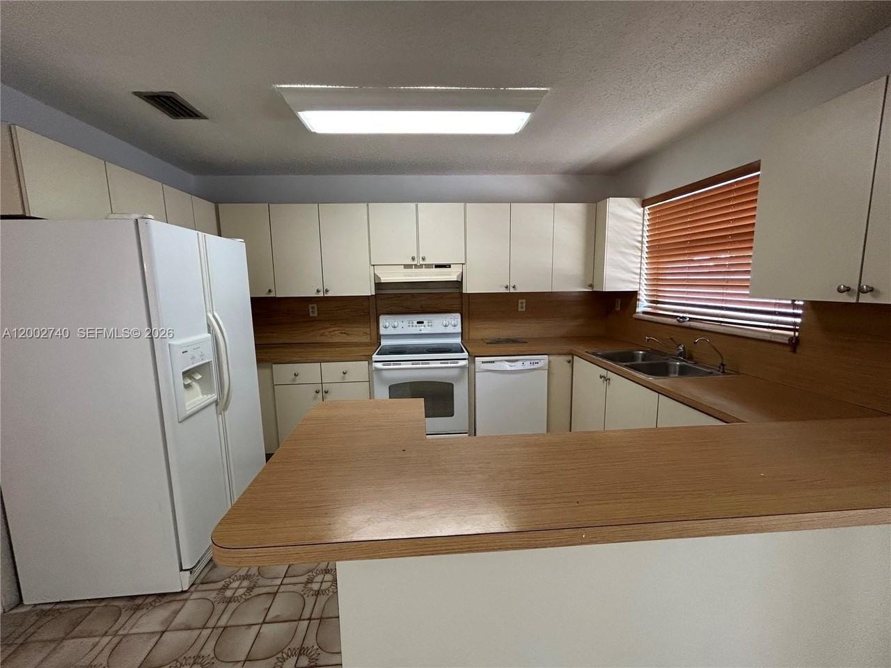 230 Nw 51st Ave #230 - Photo 2 of 20