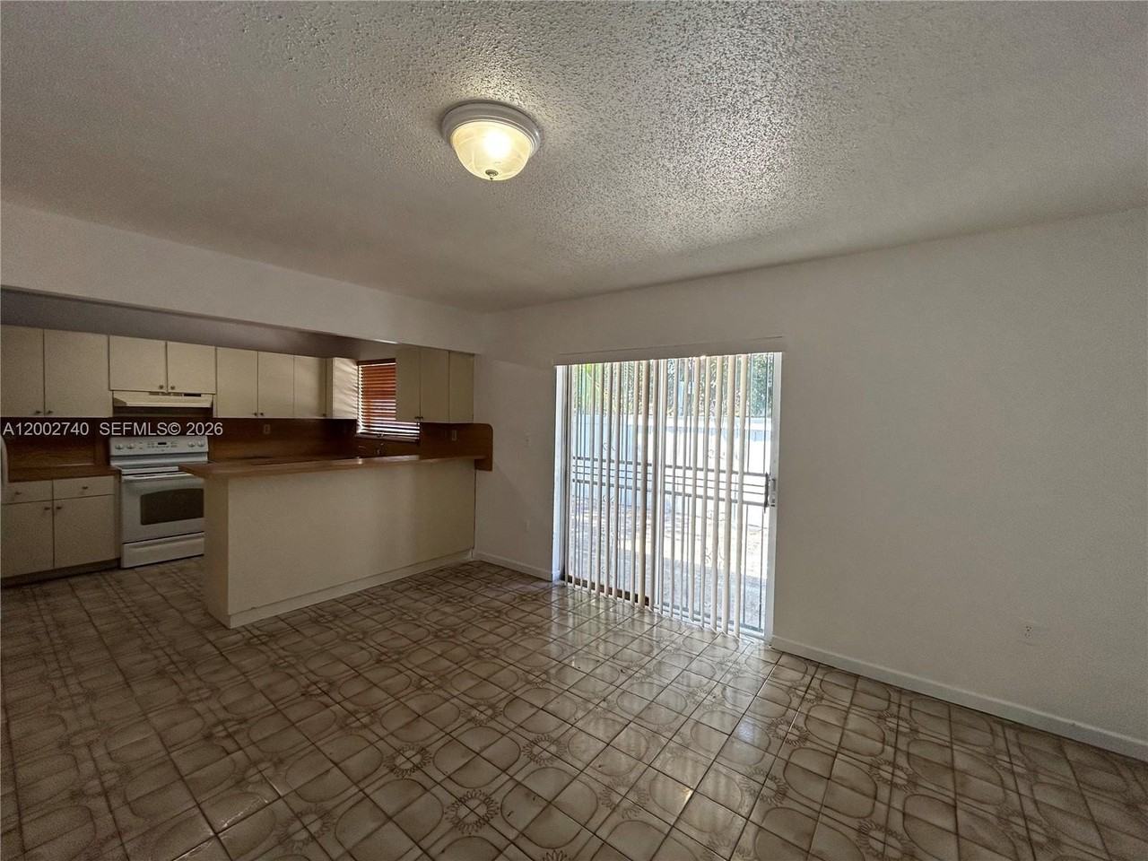 230 Nw 51st Ave #230 - Photo 3 of 20
