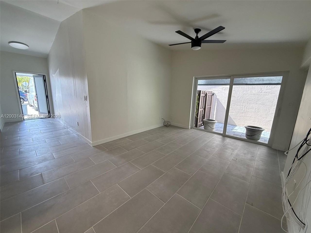 531 Sw 89th Ct #1 - Photo 4 of 35