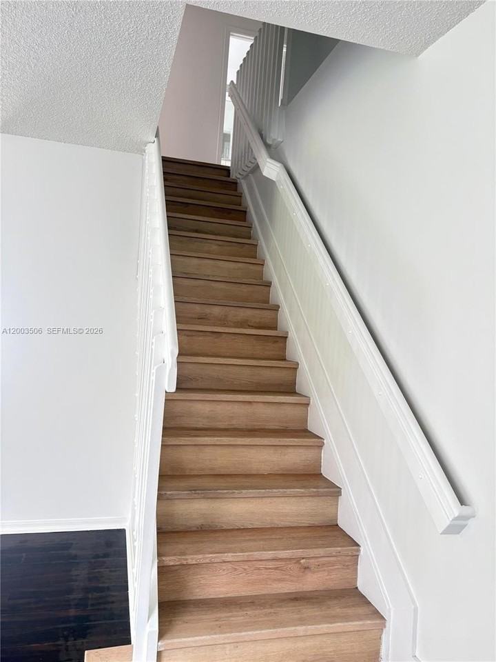 1146 Areca Way #0 - Photo 4 of 18