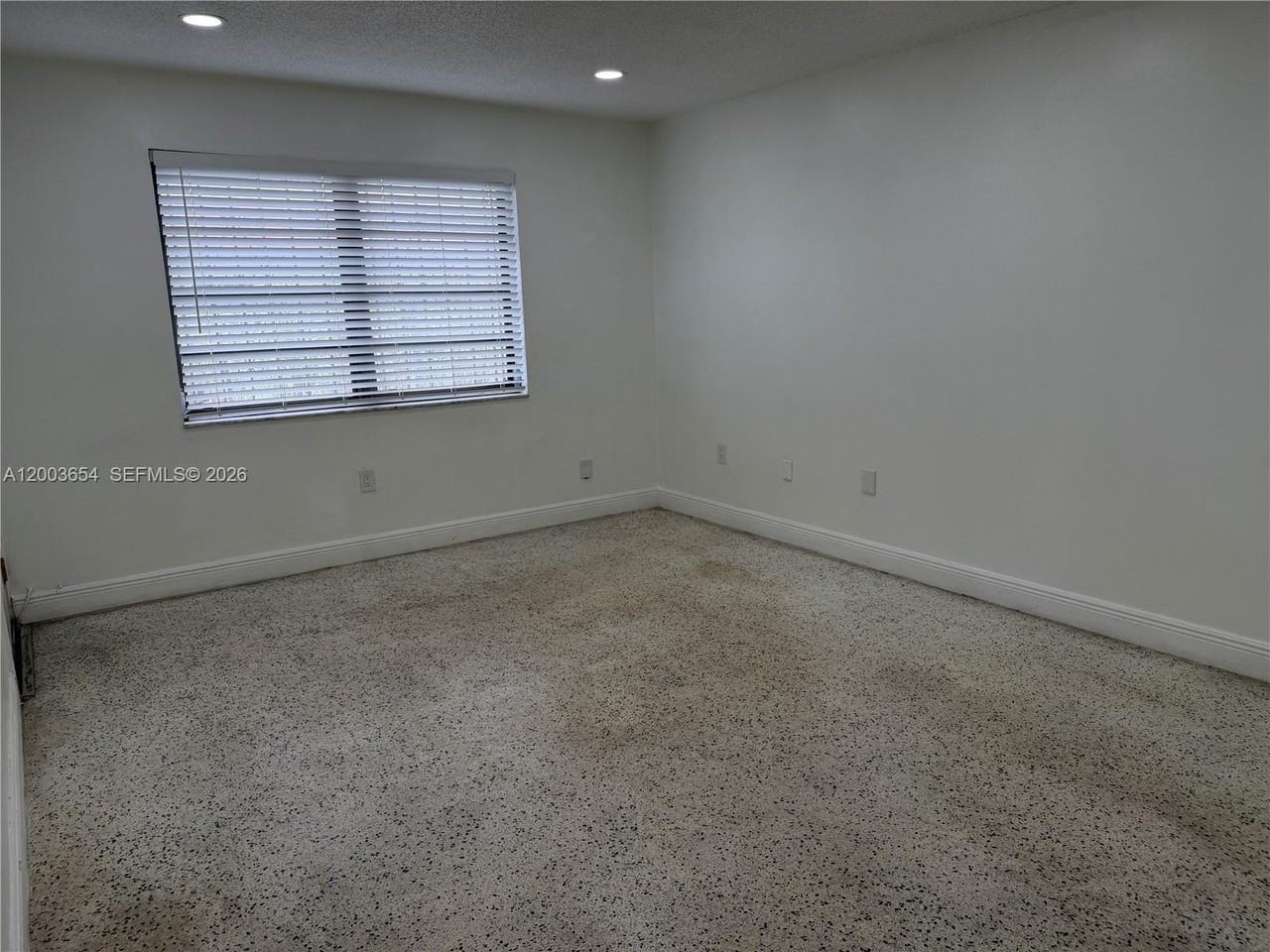 11437 Sw 7th Ter #11439 - Photo 4 of 17