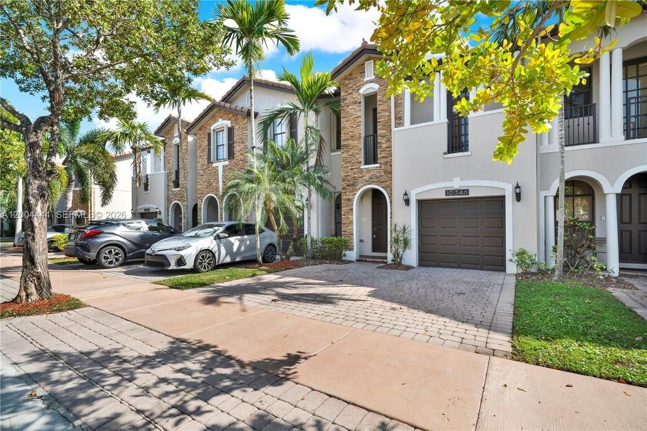10346 Nw 30th Ter #10346 - Photo 2 of 41