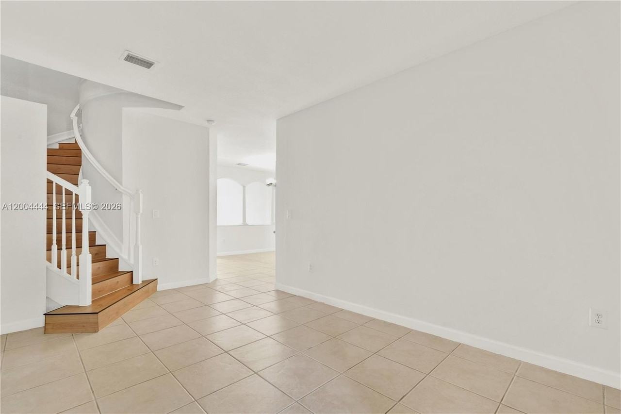 10346 Nw 30th Ter #10346 - Photo 5 of 41