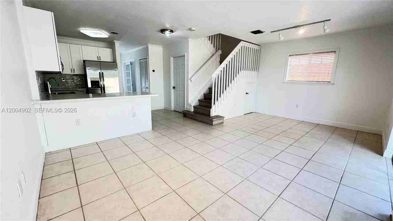 9465 Sw 77th Ct - Photo 7 of 25
