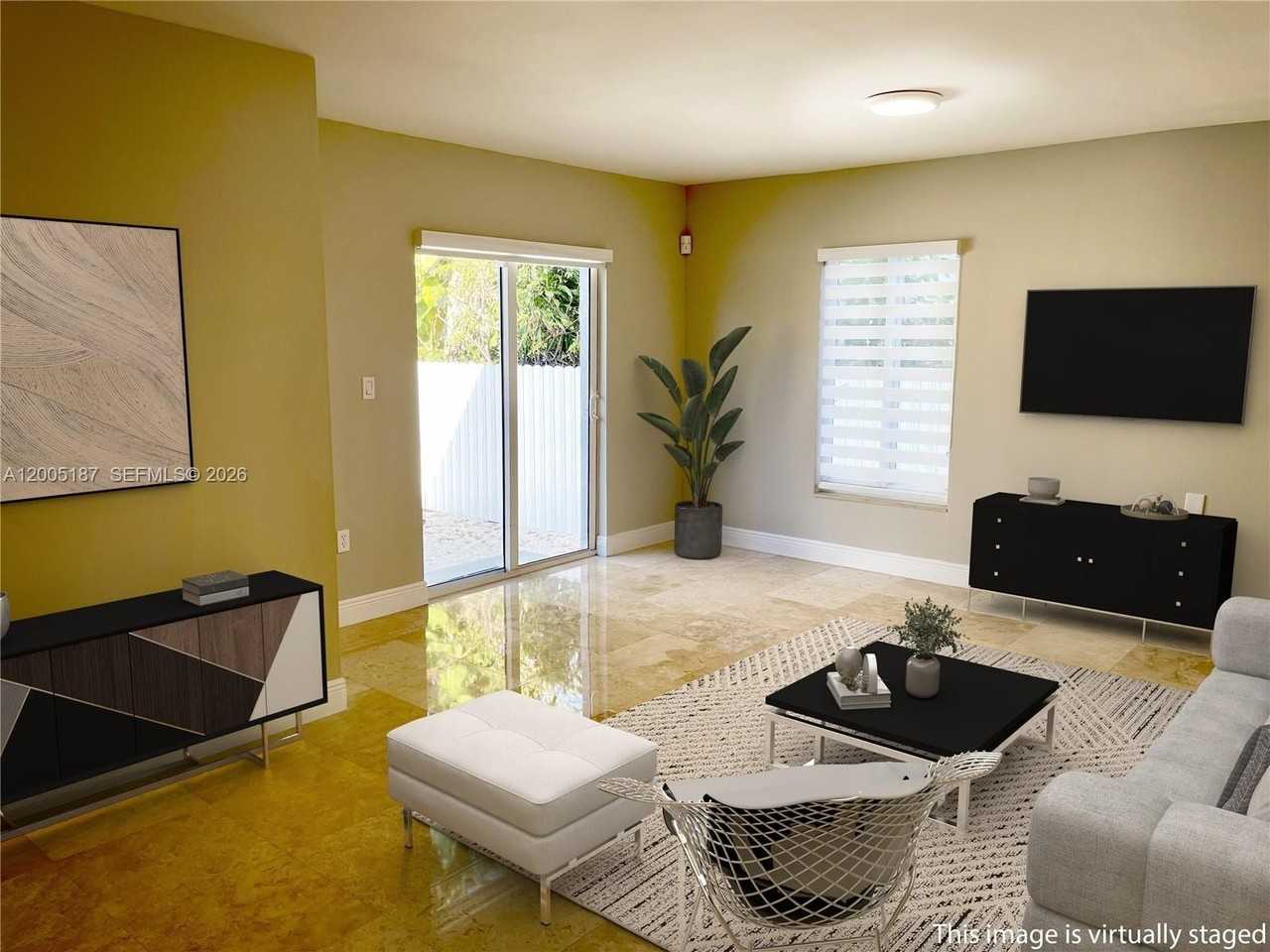 3191 Ohio St - Photo 6 of 32