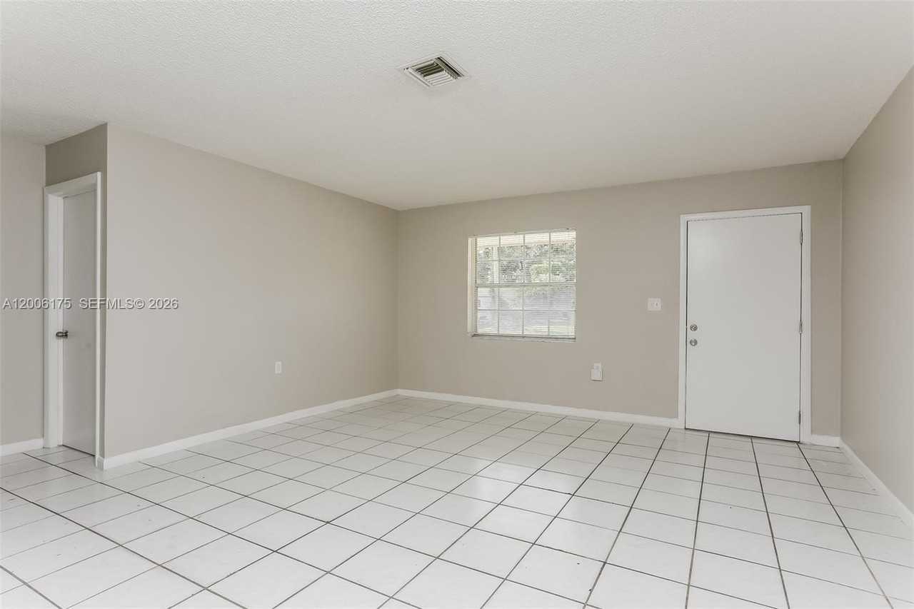 6025 Sw 37th St #EW - Photo 5 of 15