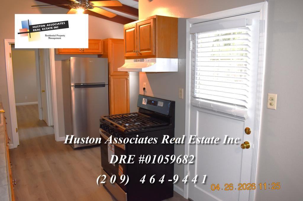 3936 Dennis Ave - Photo 4 of 22