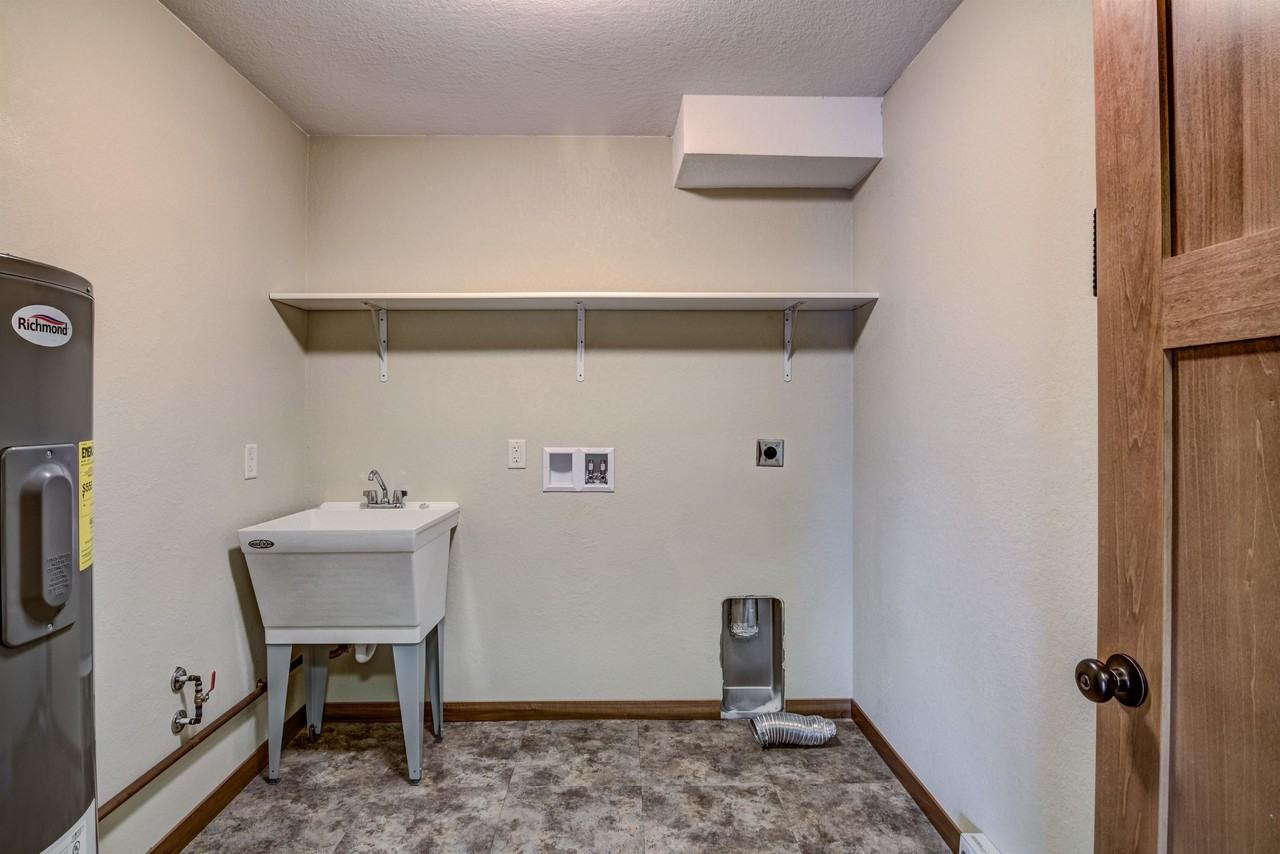 18962 62nd Ave - Photo 3 of 50
