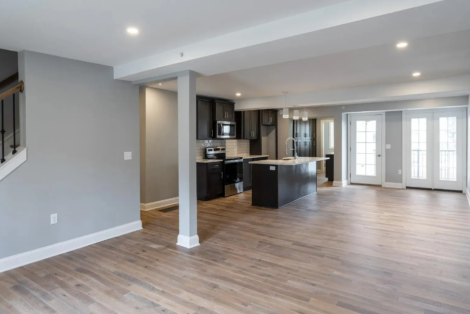 4462 Broadway Boulevard - Photo 2 of 22
