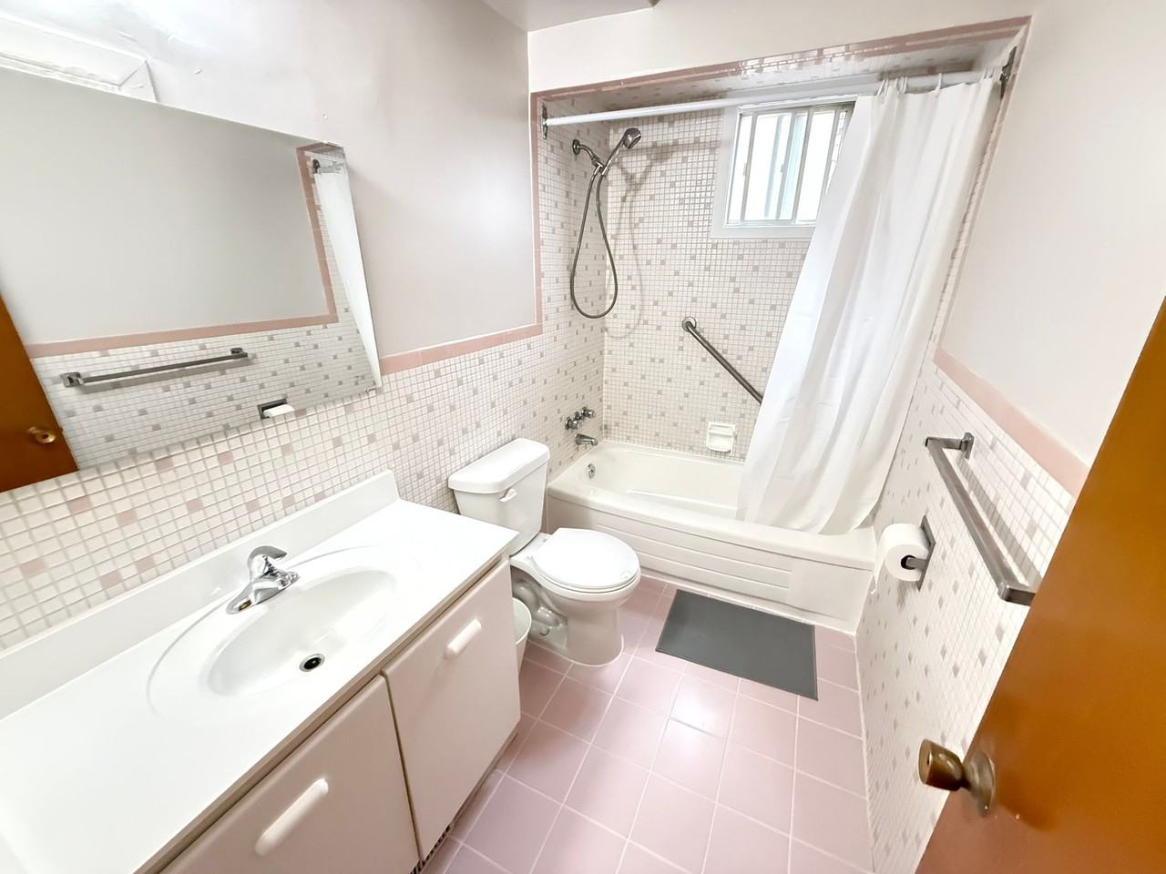 100 Peterborough Avenue #Main - Photo 2 of 7
