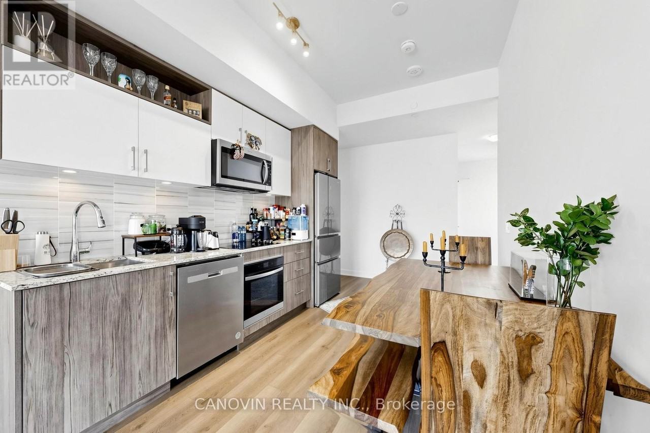 121 Lower Sherbourne Street #1747 - Photo 4 of 38