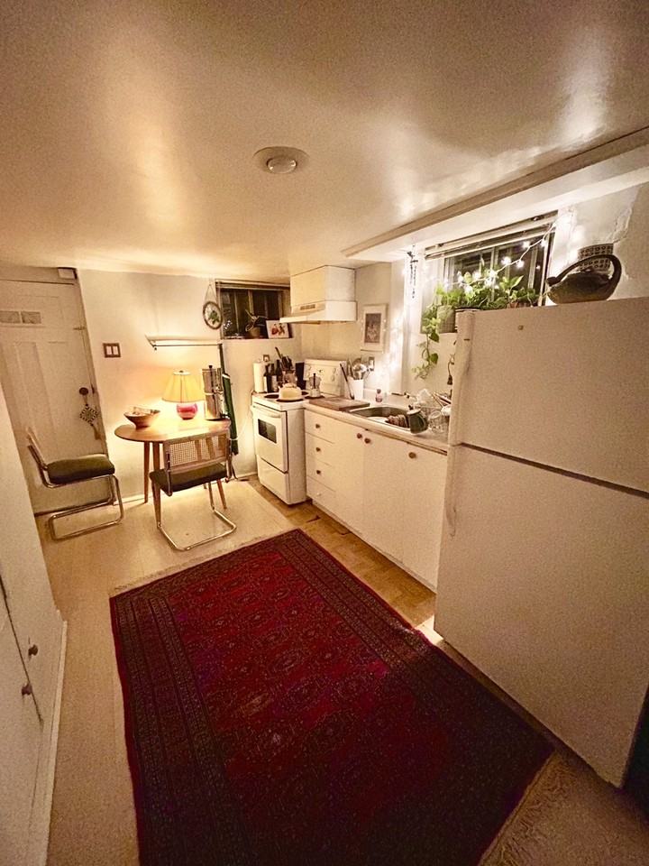 167 Christie St - Photo 6 of 14