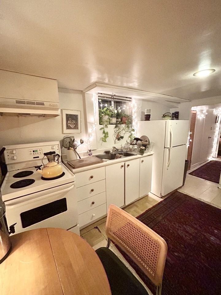 167 Christie St - Photo 4 of 14