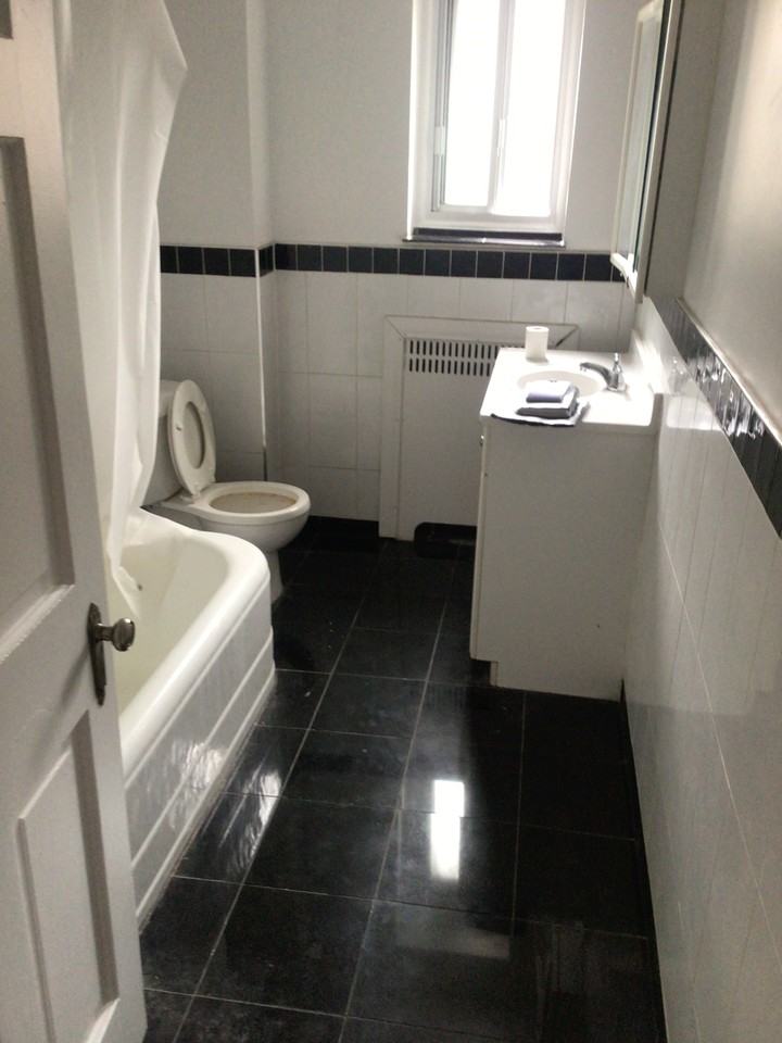 4650 Avenue Bonavista #406 - Photo 7 of 12