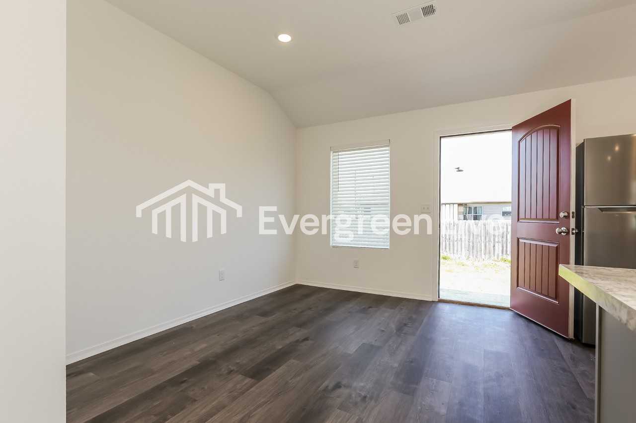 111 Powder River Dr - Photo 6 of 15