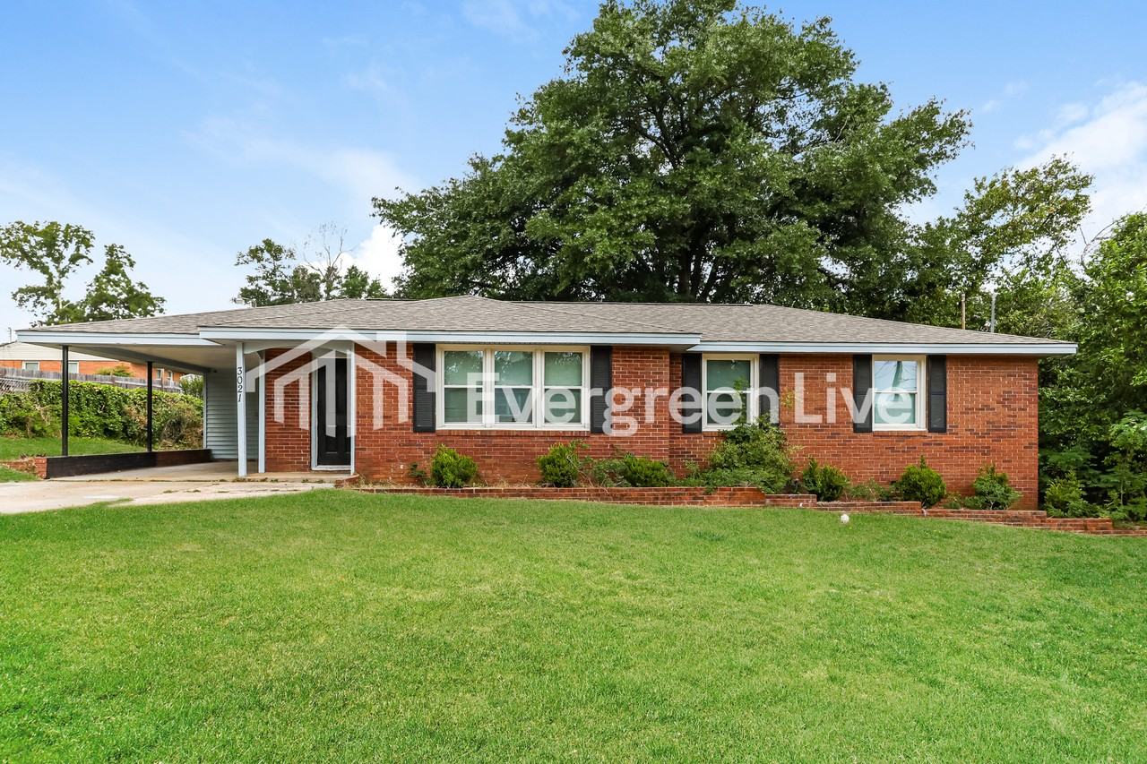 3021 Baywood Dr