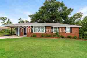 featured image of 3021 Baywood Dr
