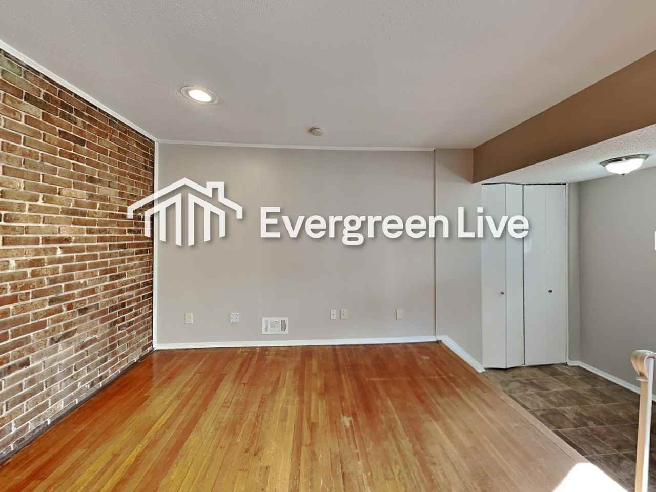 4088 Rue Saint Germain - Photo 2 of 18